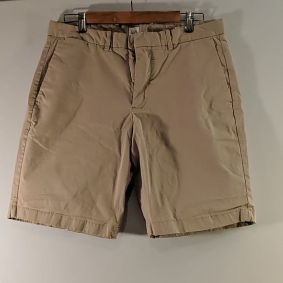 GAP khaki shorts - Picture 1 of 2